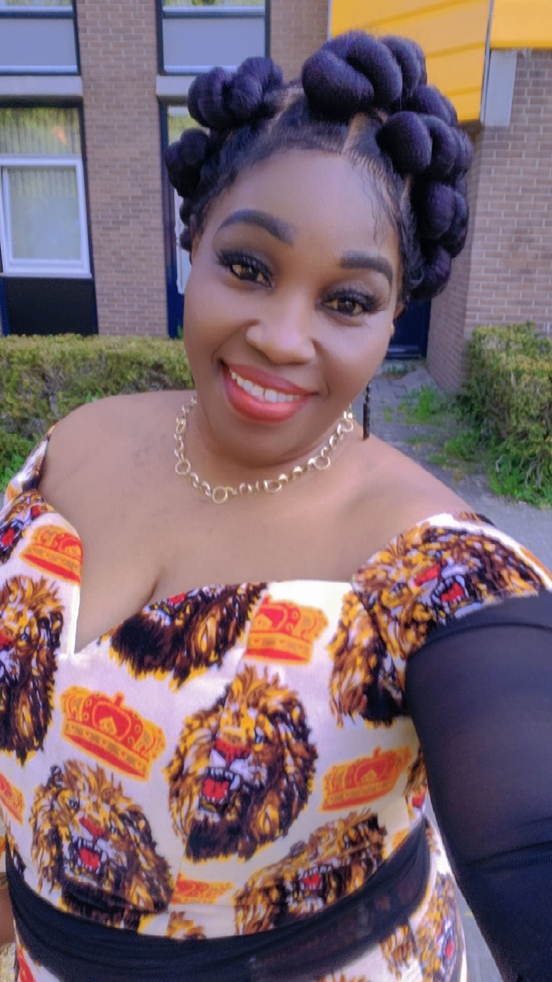 Stella Ijeoma Ahaiwe, StellyStar the Affiliate Coach, smiling outdoors